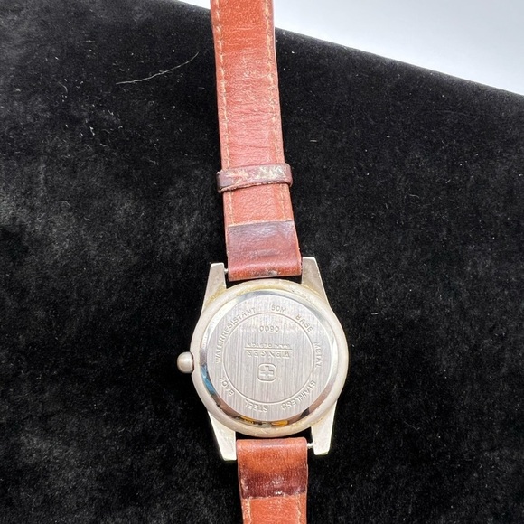 Swiss Veterans Wenger SAK Design Quartz Watch - Picture 4 of 4